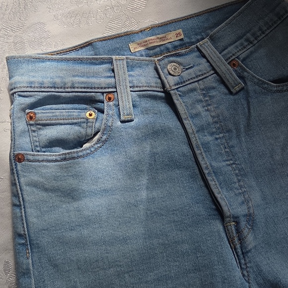 Levi's Ribcage Straight Ankle Light Wash Distressed Jeans Size 25 - Picture 8 of 16